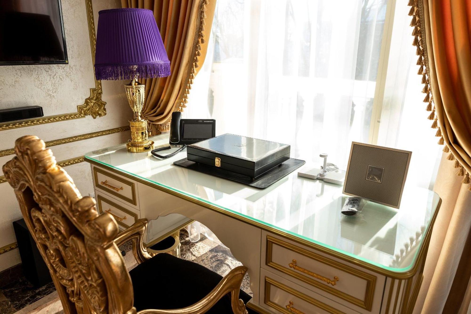 Khmelʼnytsʼkyy Royal Palace Luxury Hotel And Spa חדר תמונה