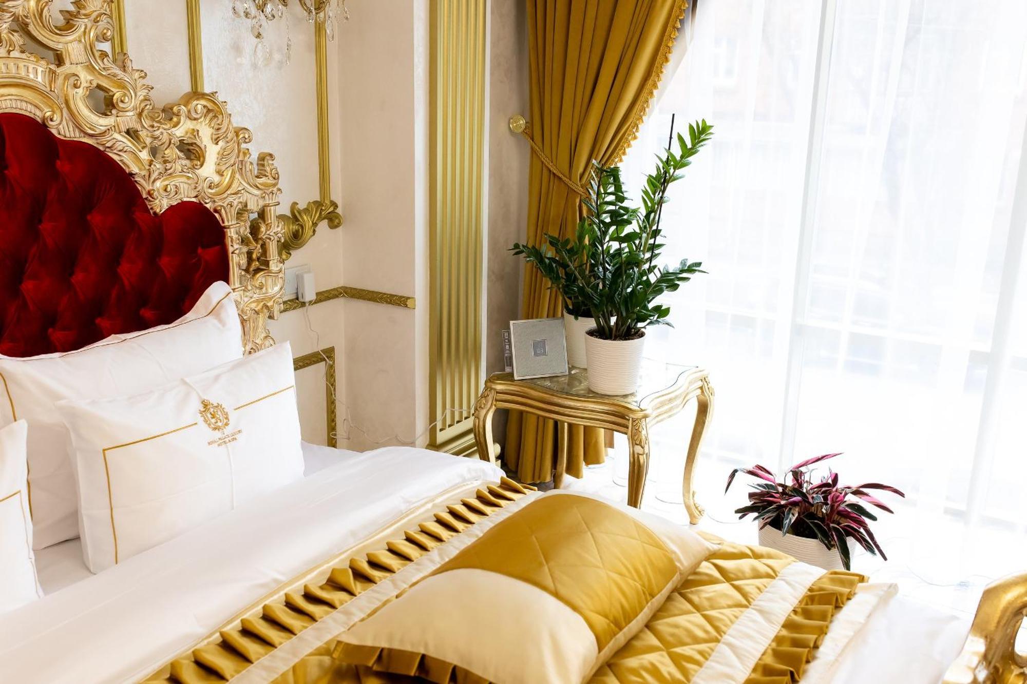 Khmelʼnytsʼkyy Royal Palace Luxury Hotel And Spa חדר תמונה