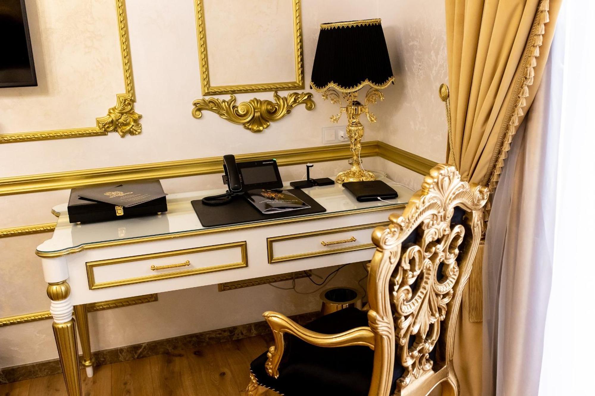 Khmelʼnytsʼkyy Royal Palace Luxury Hotel And Spa חדר תמונה